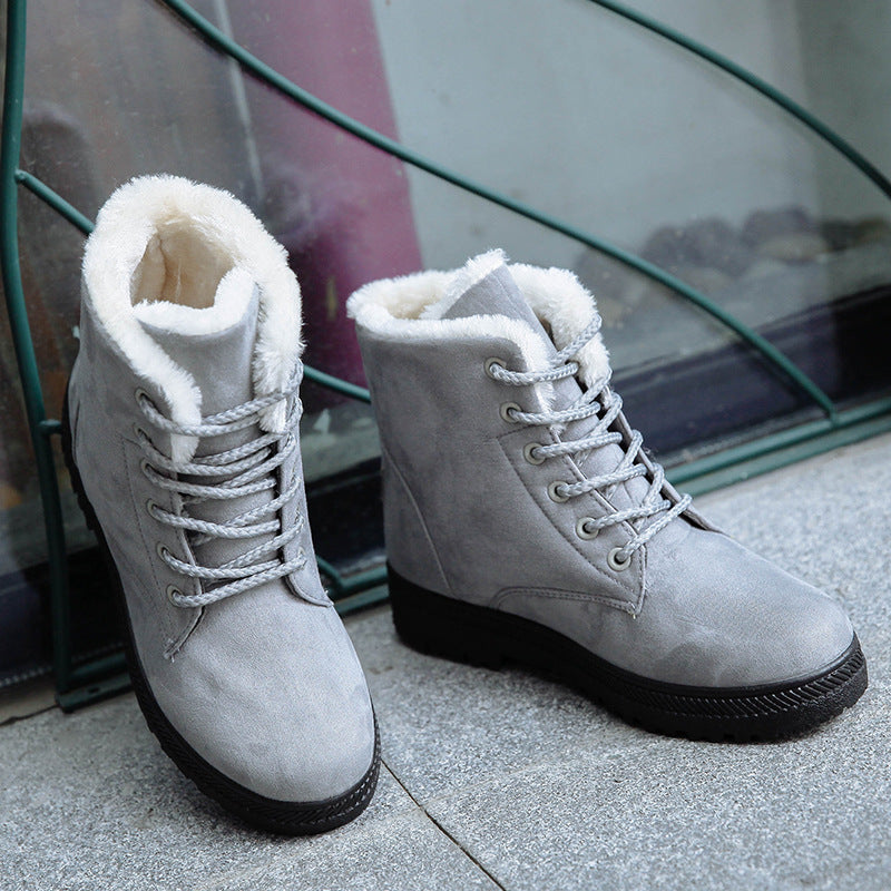 Warm mid-calf snow boots