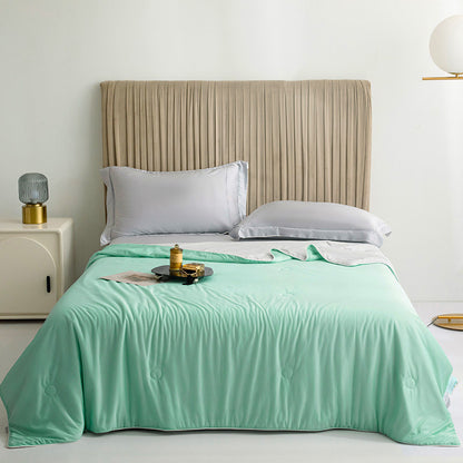 Minimalist Cooling Summer Quilt | Luxury Breathable Bedding